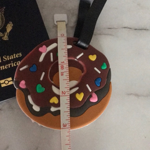 NWT chocolate donut 🍩 luggage tag - Picture 5 of 6